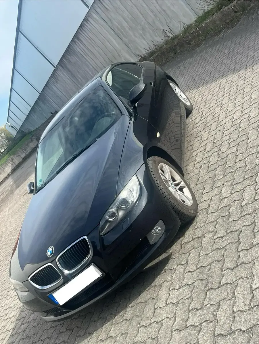 Gebraucht BMW 320 170 PS (125 kW) 2008 Schwarz Coupé