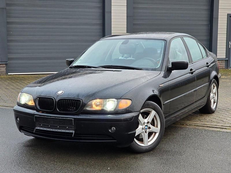Gebraucht BMW 318 143 PS (105 kW) 2002 Schwarz Limousine
