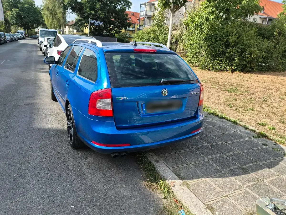 Gebraucht Skoda Octavia vRS 200 PS (147 kW) 2010 Blau Kombi
