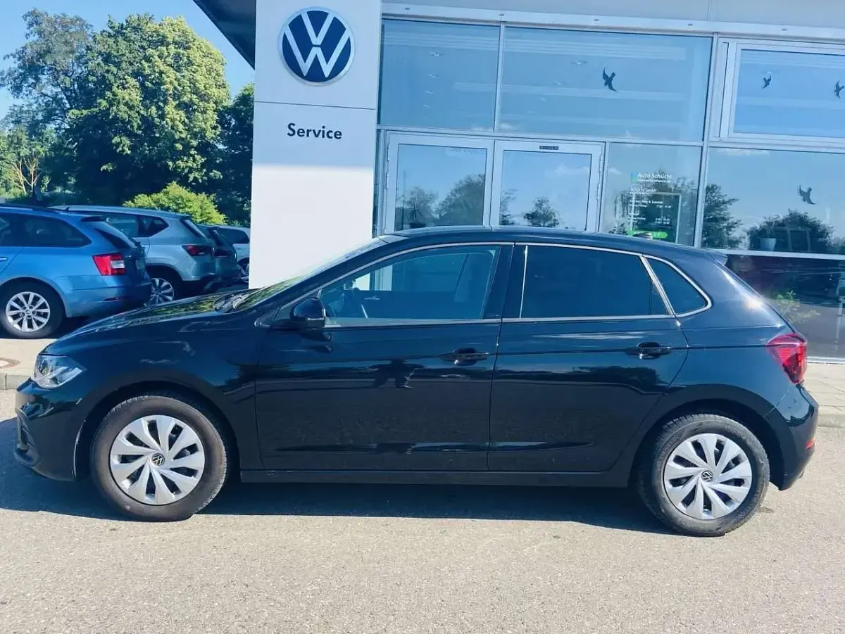 Gebraucht VW Polo Active 95 PS (69 kW) 2023 Schwarz Kleinwagen