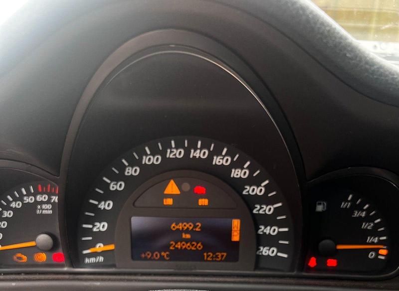 Gebraucht Mercedes 200 163 PS (119 kW) 2003 Schwarz Coupé