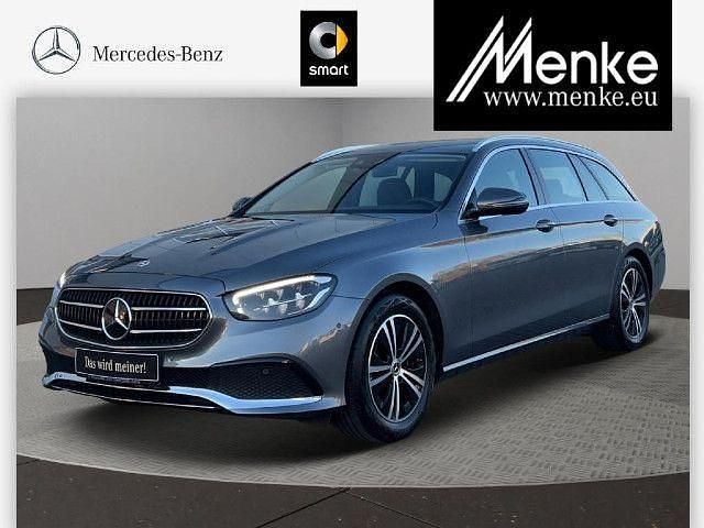 Grau Gebraucht 2022 Mercedes E200 Kombi | 39.980 € (Etwas zu teuer) - Bild 1/4