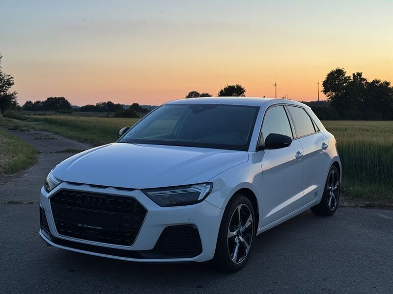 Weiß Gebraucht 2019 Audi A1 Sportback Kleinwagen | 18.500 € (Guter Preis) - Bild 1/4