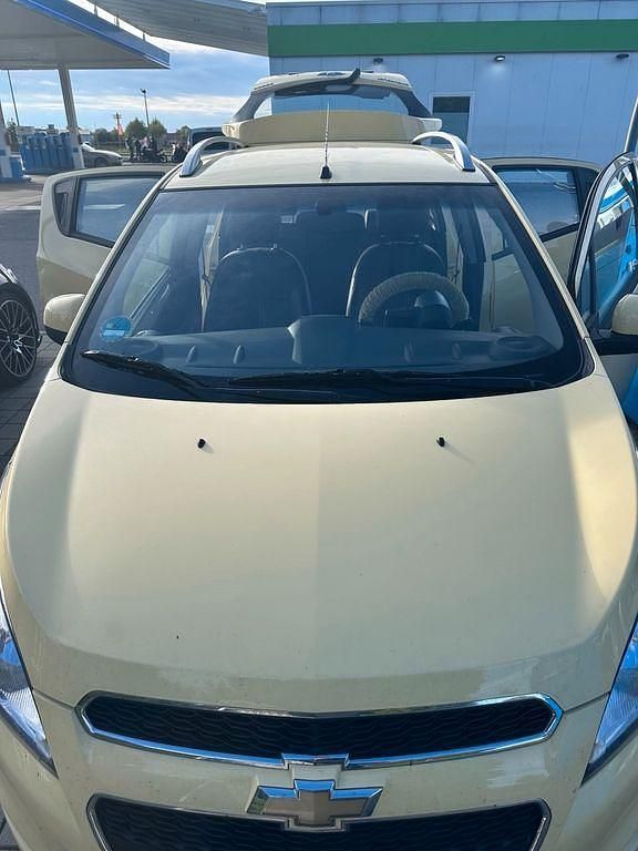 Gelb Gebraucht 2014 Chevrolet Spark LT Kleinwagen | 4.450 € (Fairer Preis) - Bild 1/4