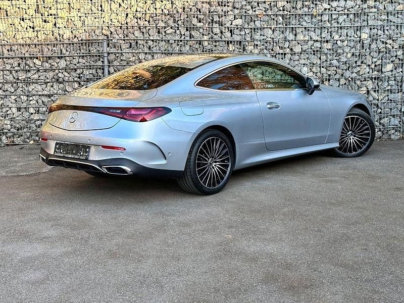 Neu Mercedes 180 Advanced Plus 170 PS (125 kW) 2025 Silber Limousine