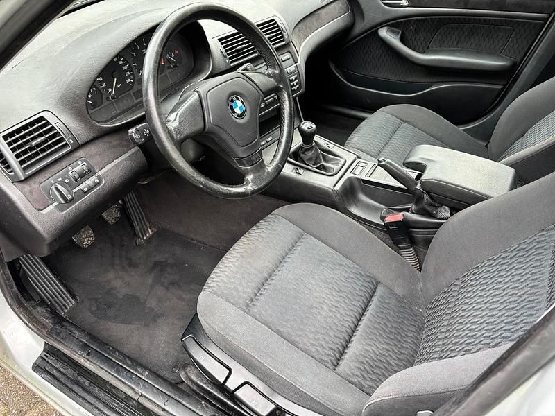 Usado BMW 316 105 HP (77 kW) 2000 Prateado Sedan