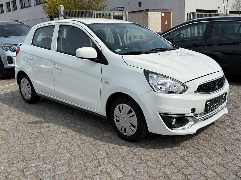Gebraucht Mitsubishi Space Star Basis 71 PS (52 kW) 2018 Weiß Kleinwagen