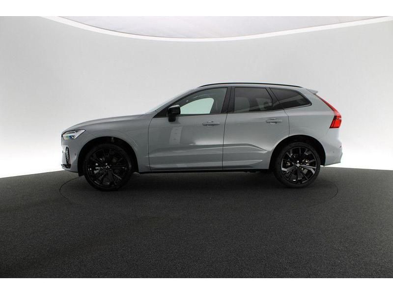 Neu Volvo XC60 Plus 250 PS (183 kW) 2026 Vapour grey SUV