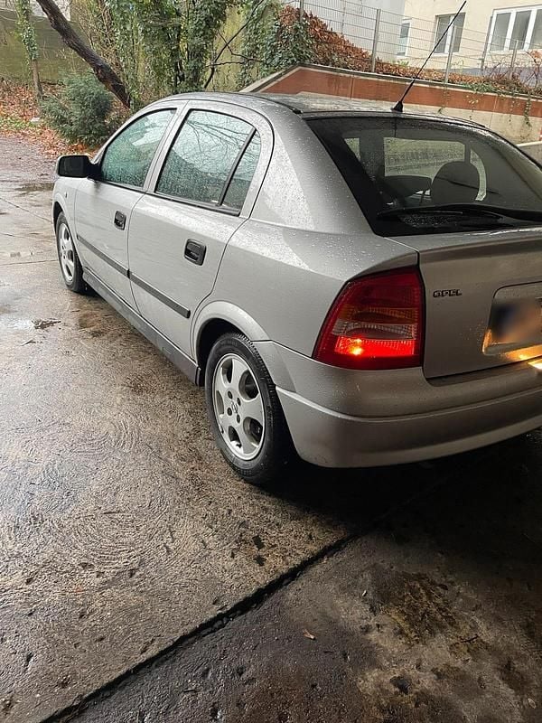 Second-hand Opel Astra 75 CP (55 kW) 1999 Argintiu Berlinǎ