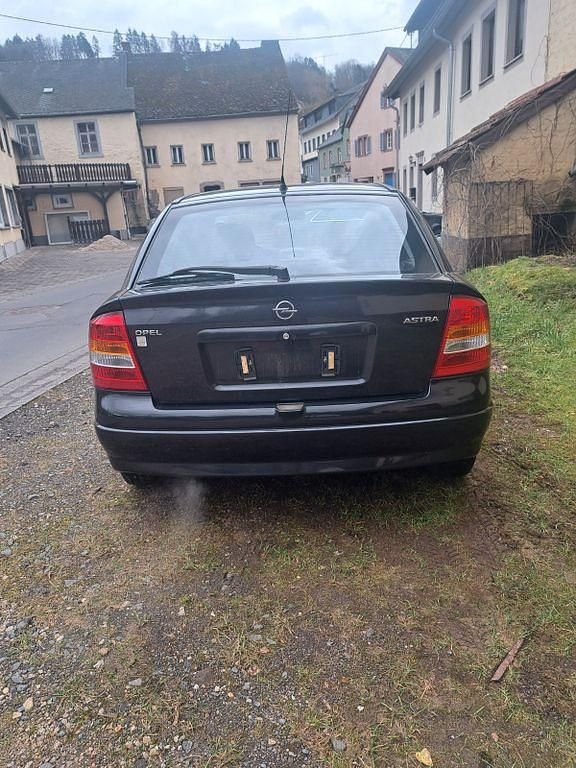 Gebraucht Opel Astra Comfort 75 PS (55 kW) 1999 Limousine