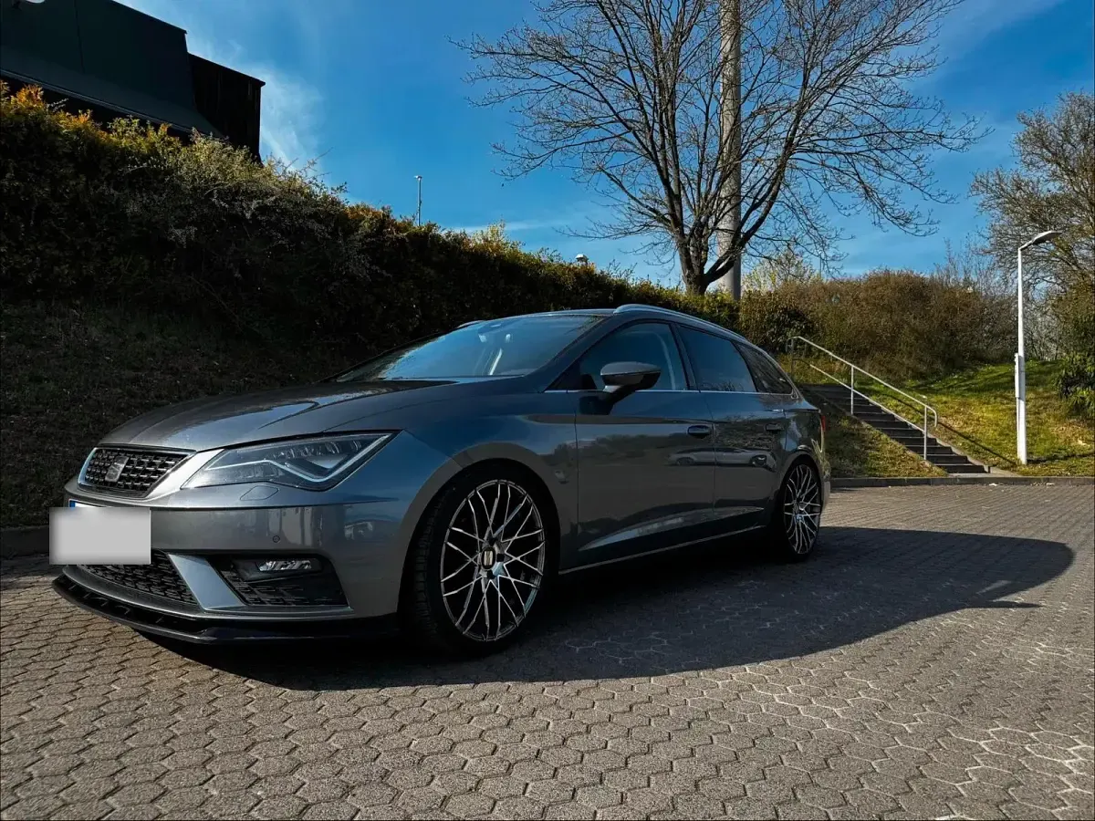 Gebraucht Seat Leon 150 PS (110 kW) 2018 Grau Kombi