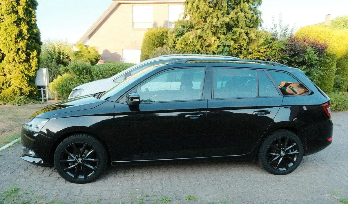 Gebraucht Skoda Fabia Ambition 95 PS (69 kW) 2022 Schwarz Kleinwagen