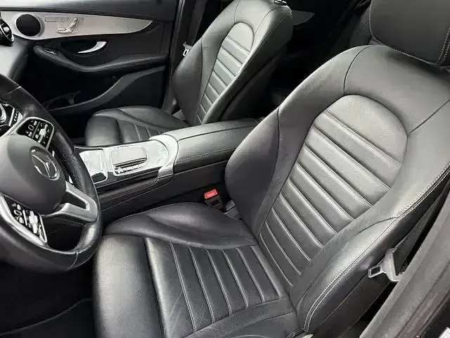 Gebraucht Mercedes GLC300 245 PS (180 kW) 2020 Graphitschwarzmetallic SUV