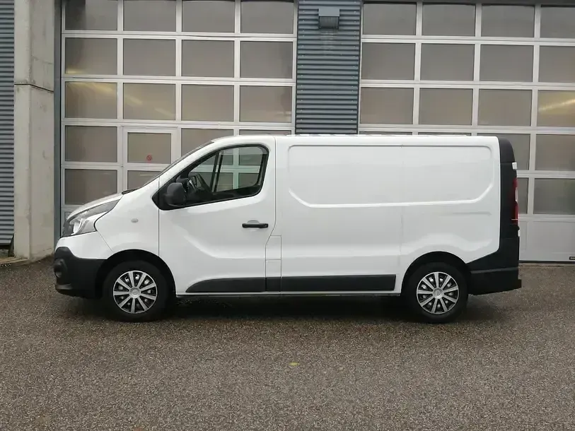 Gebraucht Renault Trafic Komfort 121 PS (88 kW) 2019 Weiss Van / Kleinbus