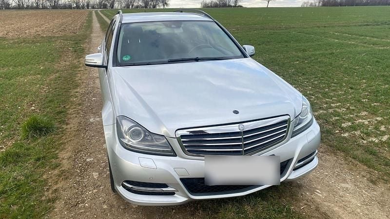 Gebraucht Mercedes 220 170 PS (125 kW) 2012 Silber Kombi