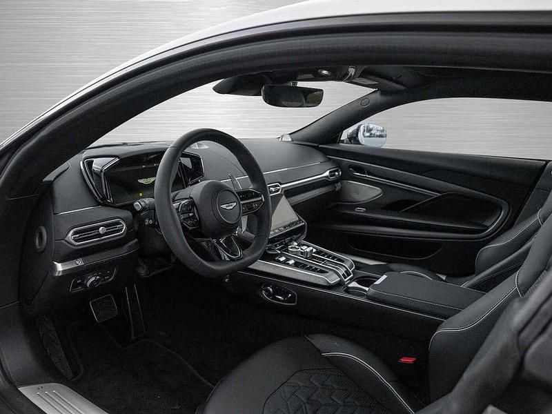 Neu Aston Martin Vanquish 835 PS (614 kW) 2026 Aluminite silver Coupé