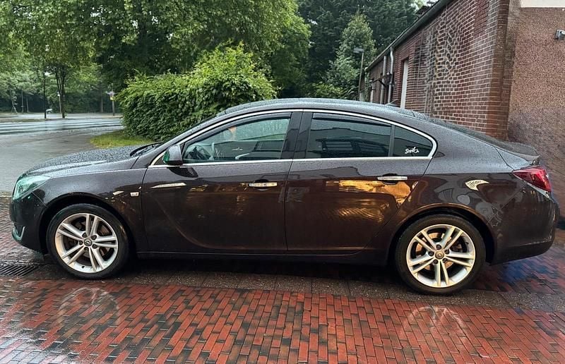 Gebraucht Opel Insignia 194 PS (142 kW) 2014 Braun Limousine