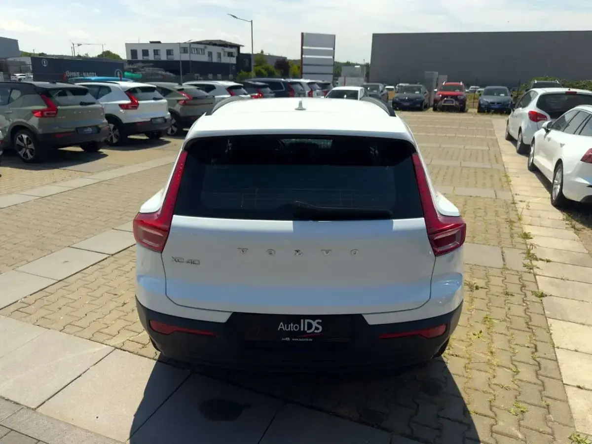 Gebraucht Volvo XC40 Business Edition 129 PS (94 kW) 2021 Weiß SUV