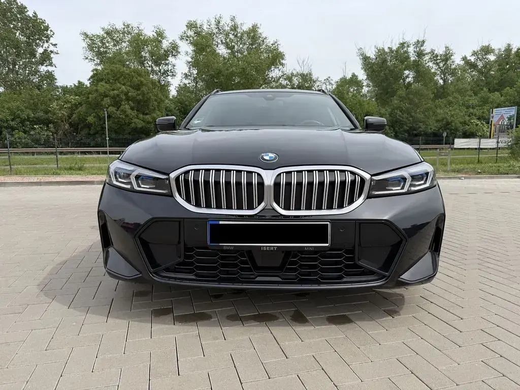 Gebraucht BMW 318 M Sport 156 PS (114 kW) 2023 Schwarz Kombi