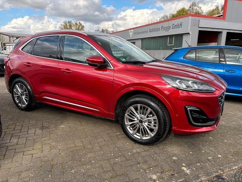 Gebraucht Ford Kuga Vignale 152 PS (111 kW) 2023 Lucidrot metallic (metallic) SUV