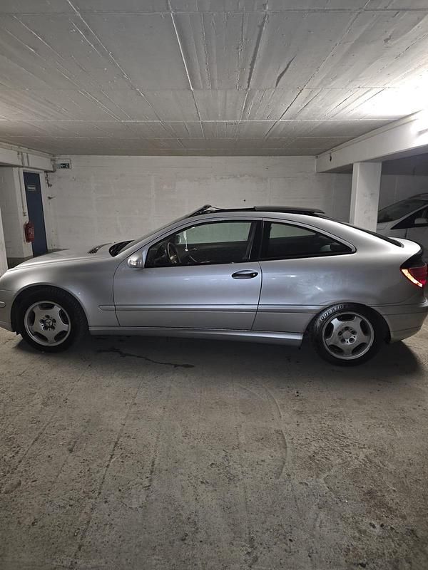 Gebraucht Mercedes CL180 129 PS (94 kW) 2001 Silber Coupé