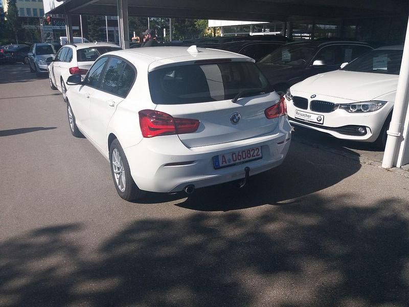 Gebraucht BMW 118 Advantage 150 PS (110 kW) 2018 Weiß Kleinwagen