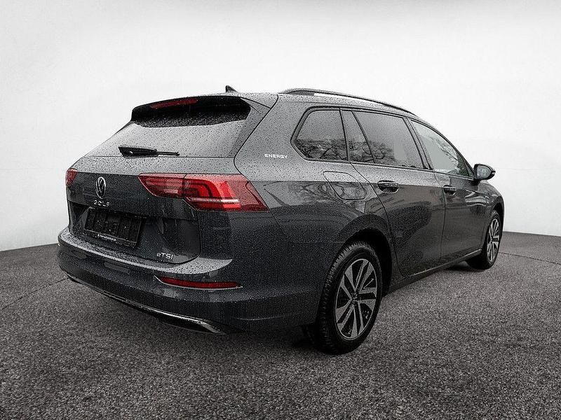 Neu VW Golf VIII 116 PS (85 kW) 2026 Uranograu Kombi