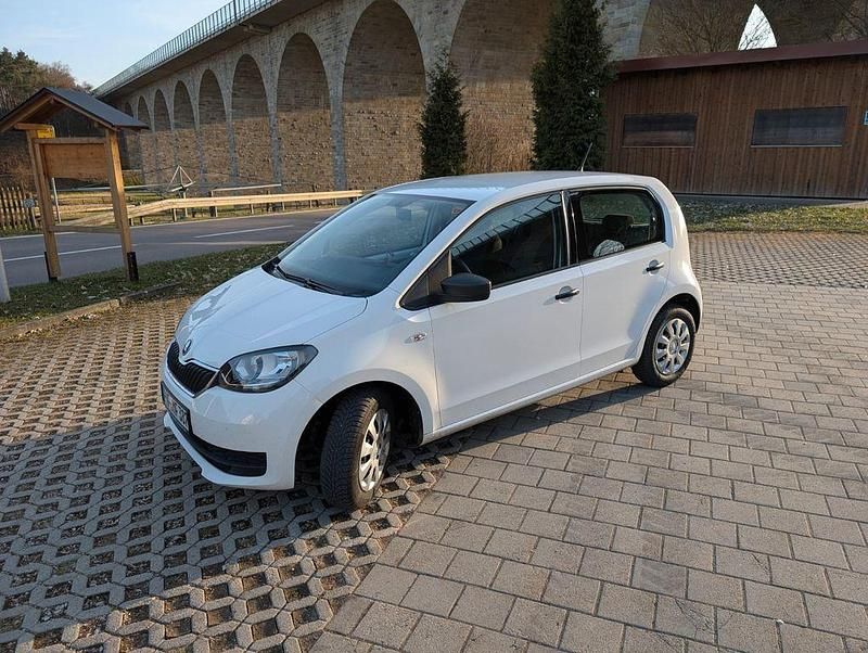 Gebraucht Skoda Citigo Active 60 PS (44 kW) 2018 Weiß Kleinwagen
