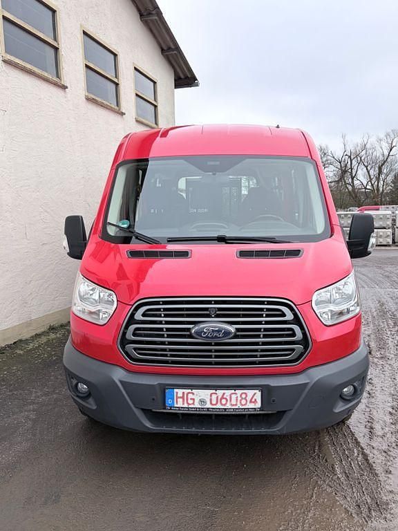 Gebraucht Ford Transit Trend 105 PS (77 kW) 2019 Rot Kombi