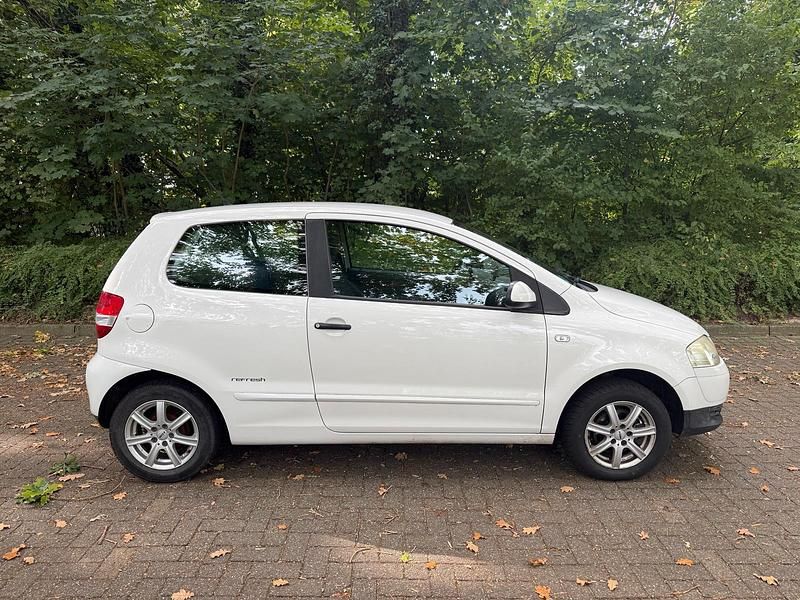 Gebraucht VW Fox 55 PS (40 kW) 2009 Weiß Kleinwagen