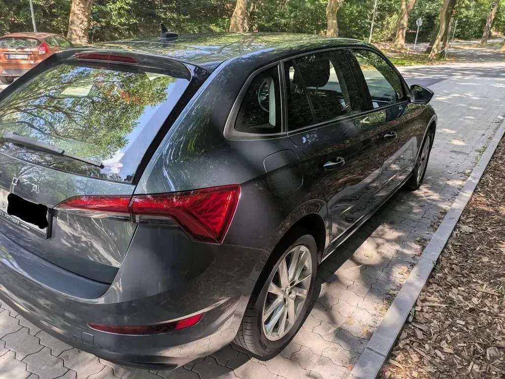 Gebraucht Skoda Scala Style 116 PS (85 kW) 2020 Grau Kleinwagen