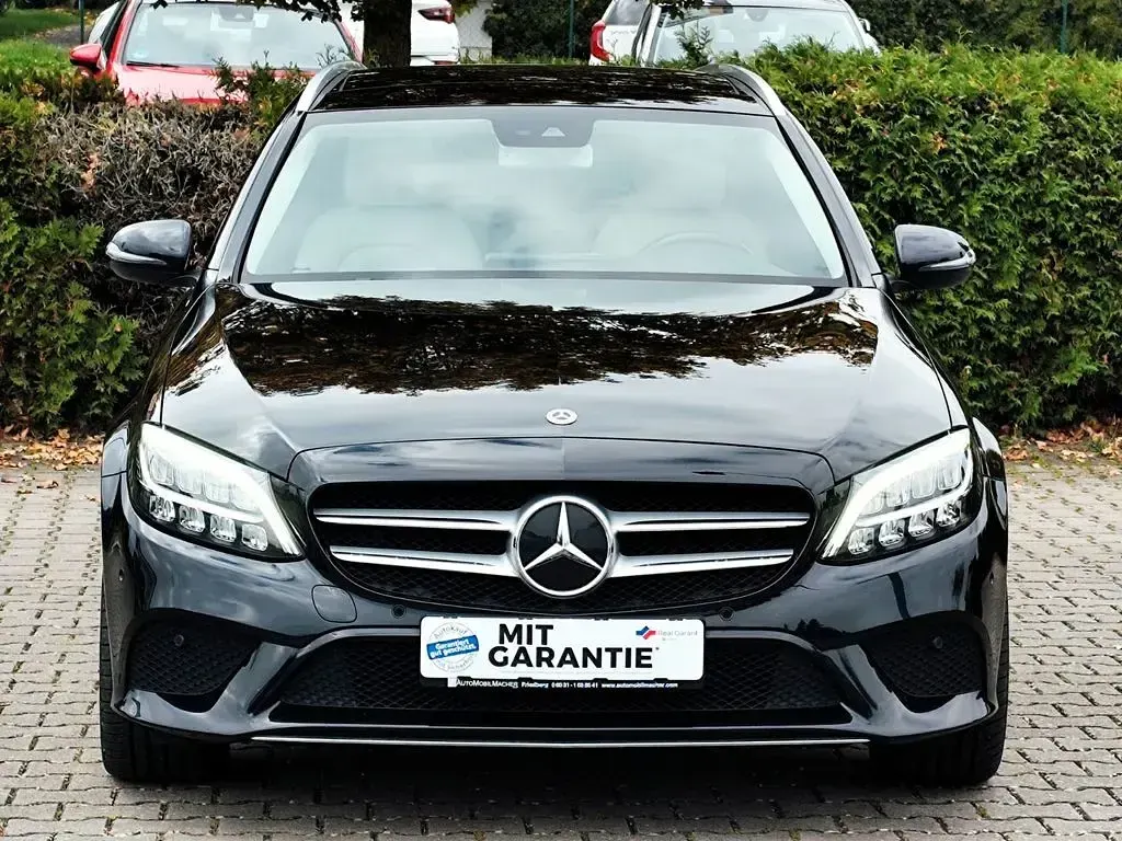 Second-hand Mercedes C220 Avantgarde 194 CP (142 kW) 2019 Negru Berlinǎ
