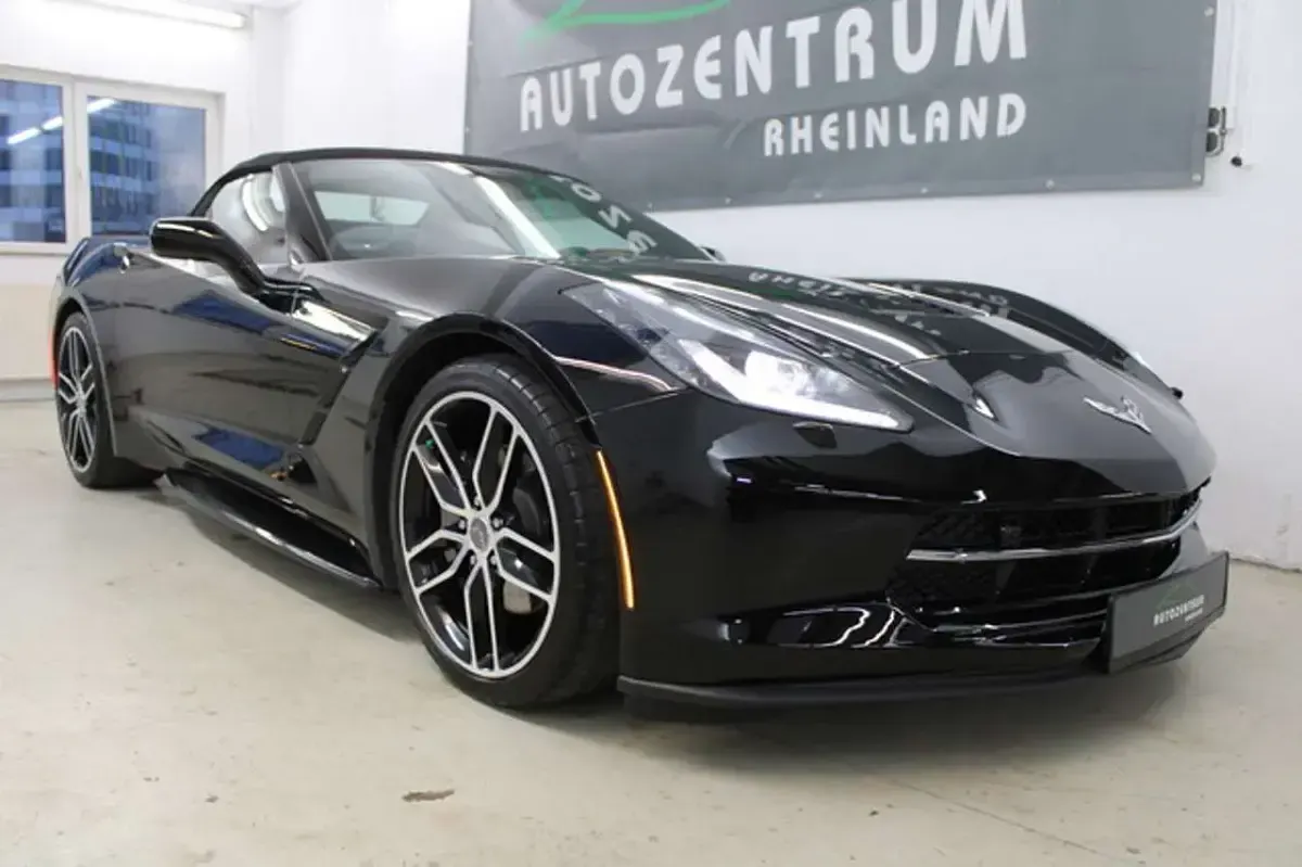Używany Corvette Stingray 466 KM (342 kW) 2018 Czarny Kabriolet