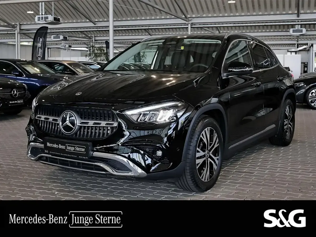 Gebraucht Mercedes GLA220 Progressive 190 PS (139 kW) 2025 SUV
