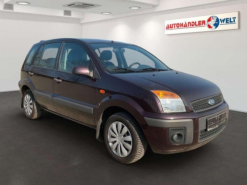 Gebraucht Ford Fusion Style 80 PS (58 kW) 2009 Violet Kleinwagen