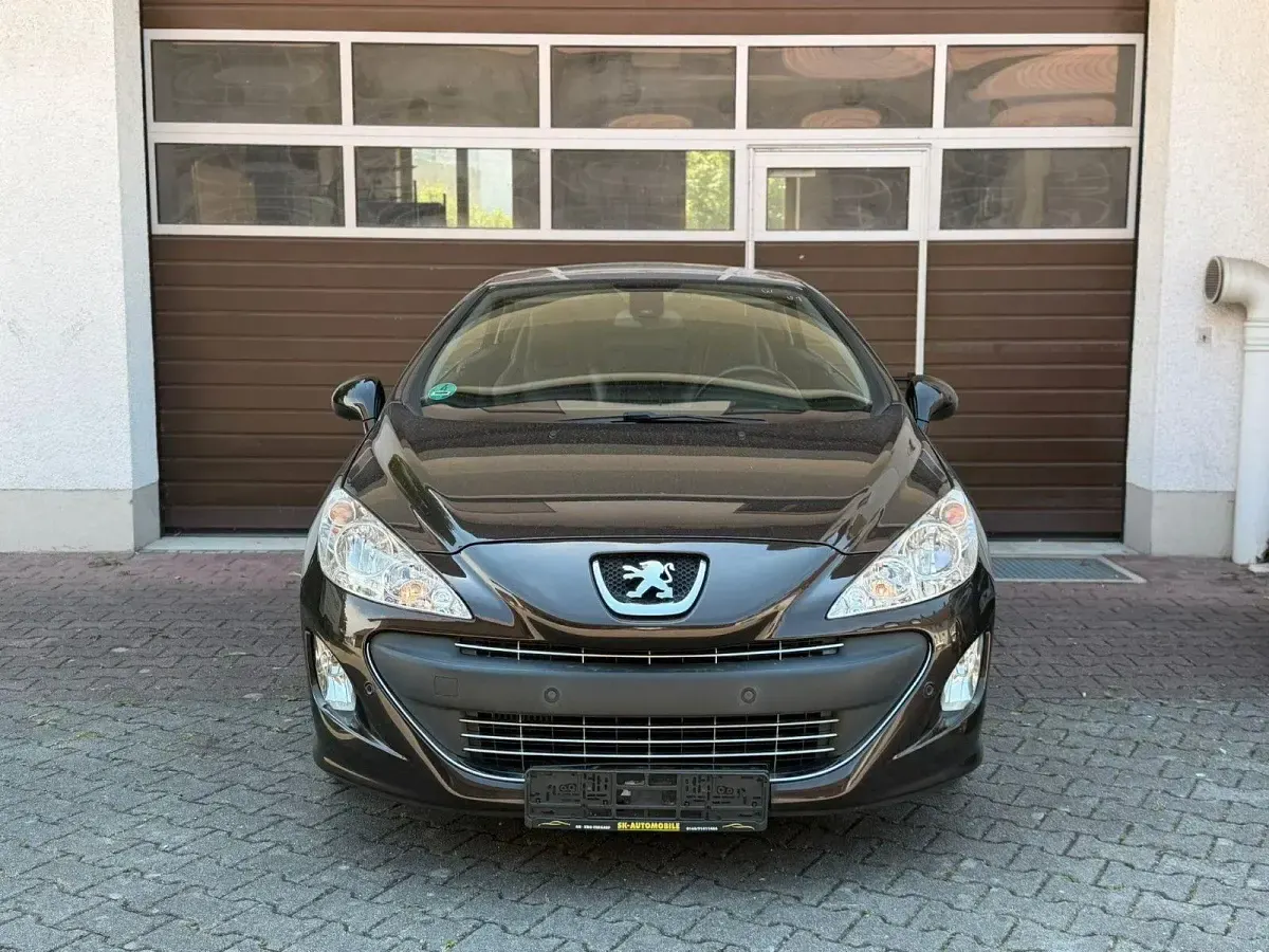 Gebraucht Peugeot 308 CC Platinum 156 PS (114 kW) 2010 Braun Cabrio