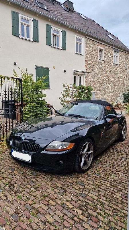 Gebraucht BMW Z4 Basis 231 PS (169 kW) 2004 Schwarz Cabrio