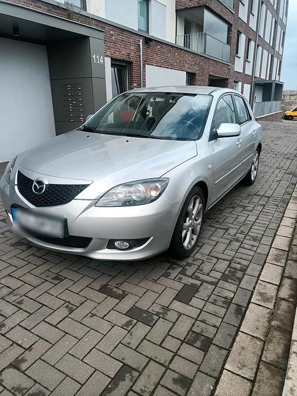 Usata Mazda 3 105 CV (77 kW) 2004 Argento Utilitaria