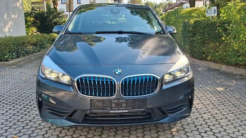 Gebraucht BMW 225 Active Tourer Performance 136 PS (100 kW) 2018 Grau Van / Kleinbus