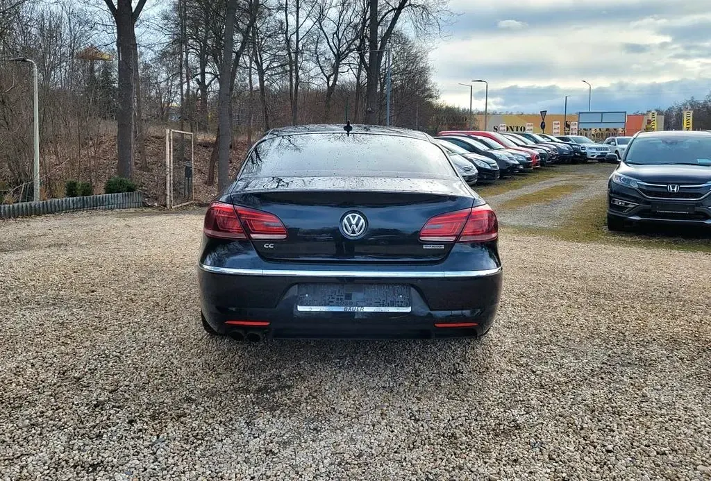 Gebraucht VW Passat Business 140 PS (102 kW) 2014 Schwarz Limousine