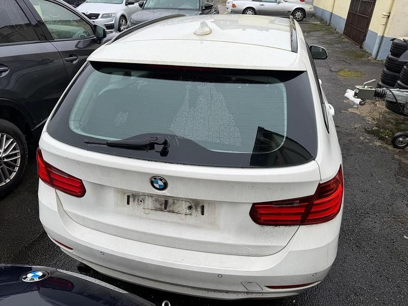Gebraucht BMW 318 143 PS (105 kW) 2013 Weiß Kombi