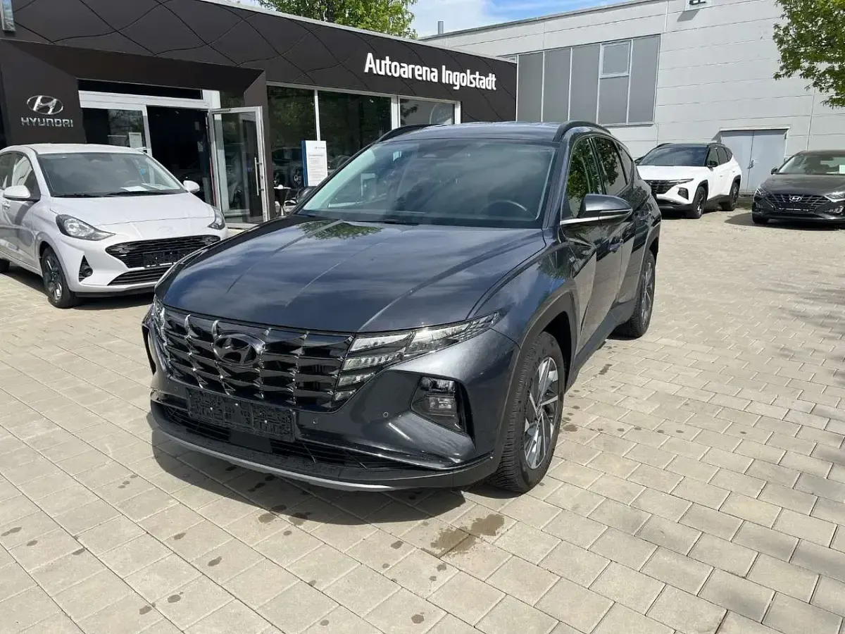 Gebraucht Hyundai Tucson Trend 180 PS (132 kW) 2023 Dark knight / mic SUV