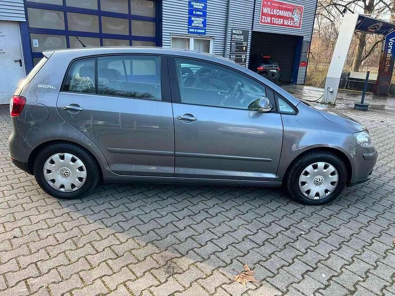 Reflexsilber Gebraucht 2006 VW Golf IV Comfortline Kleinwagen | 5.500 € (Teuer) - Bild 1/4