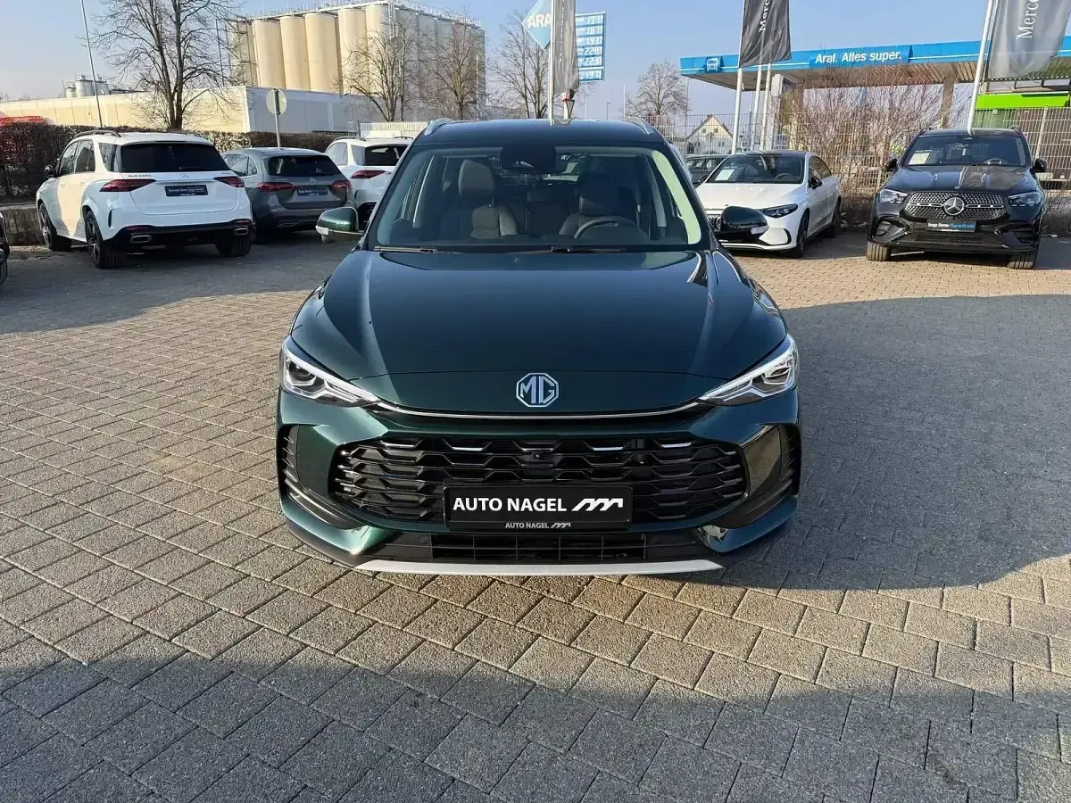 Neu MG ZS Luxury 136 PS (100 kW) 2026 Andere SUV
