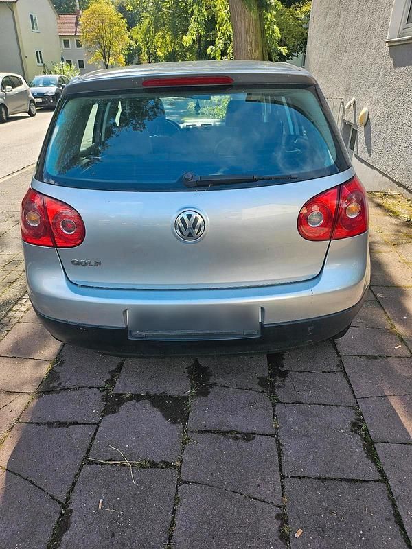 Silber Gebraucht 2004 VW Golf V Kleinwagen | 1.750 € (Guter Preis) - Bild 1/4