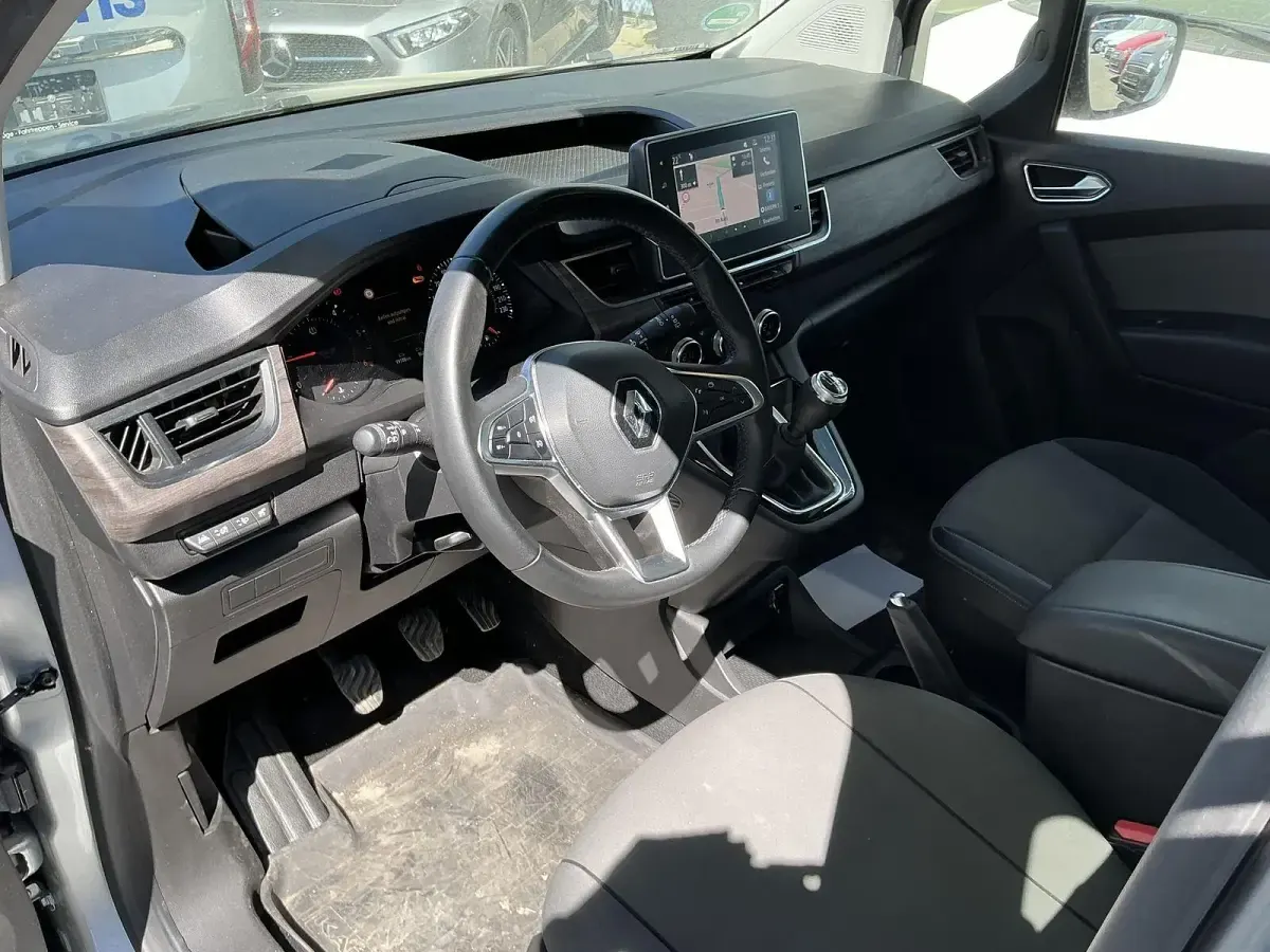 Usata Renault Kangoo Intens 95 CV (69 kW) 2023 Grigio Monovolume