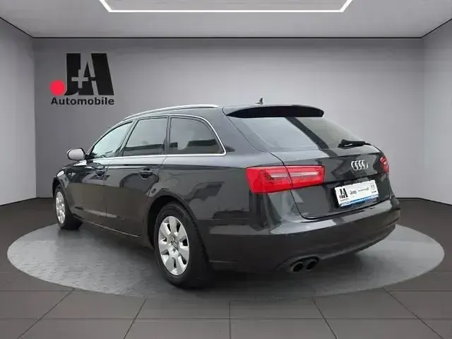 Gebraucht Audi A6 Comfort 177 PS (130 kW) 2012 Grau Kombi
