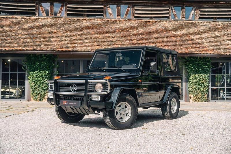 Schwarz Gebraucht 1989 Mercedes G230 Classic SUV | 79.900 € - Bild 1/4