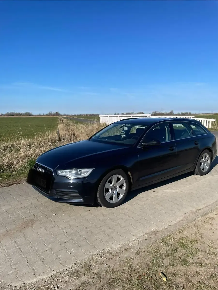 Gebraucht Audi A6 245 PS (180 kW) 2012 Blau Kombi