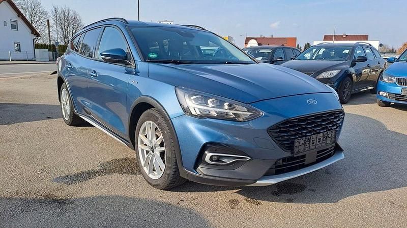 Gebraucht Ford Focus Active 150 PS (110 kW) 2019 Blau Limousine